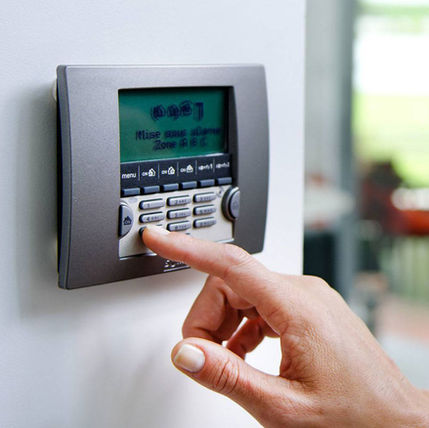 Comment choisir son alarme de sécurité pour une personne seule ?