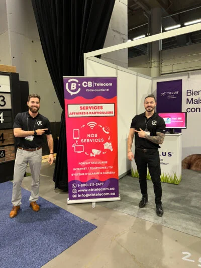 Deux membres de l'équipe CB Telecom, dédiés à offrir les meilleures solutions technologiques à nos clients.